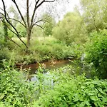 Hébergement de vacances In With Swimming Pool Virton