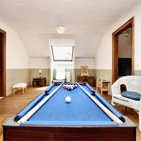 In With Swimming Pool Semesterbostad *