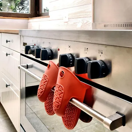 In With Swimming Pool بيت للعطل