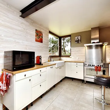 In With Swimming Pool بيت للعطل *