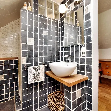 In With Swimming Pool بيت للعطل