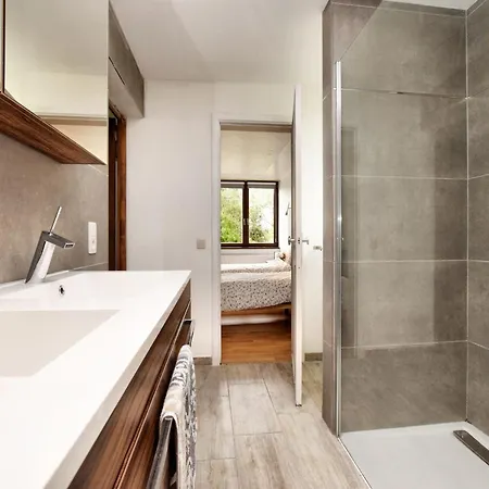 In With Swimming Pool * فيرتون