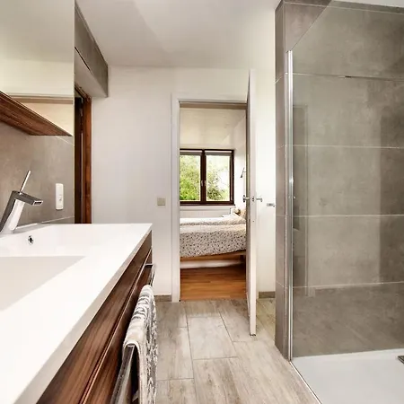 In With Swimming Pool Vakantiehuis