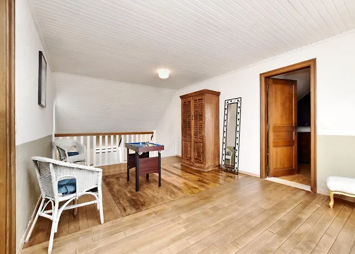 In With Swimming Pool