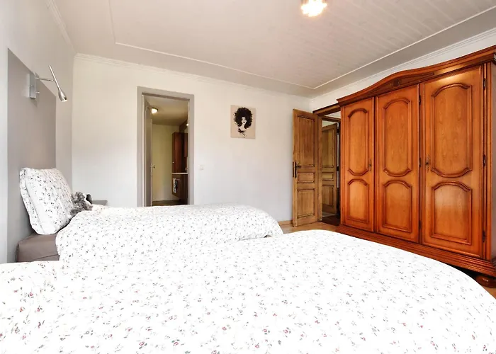 In With Swimming Pool Hébergement de vacances *