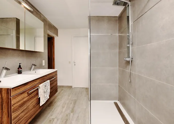 In With Swimming Pool Σπίτι διακοπών